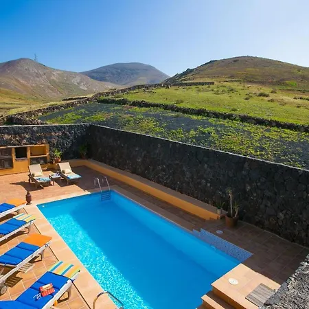 Willa Sleeps 6 Pool Wifi *